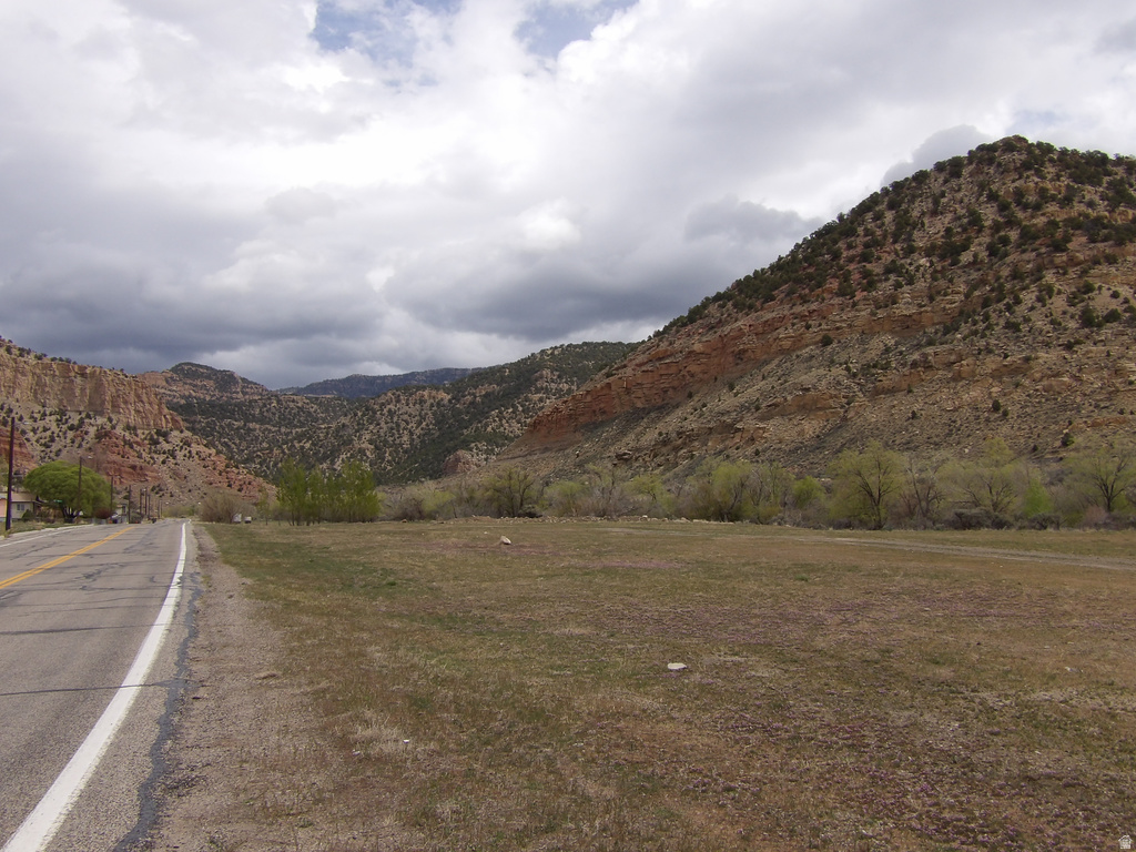 333 DENVER AVE East Carbon, UT 84520