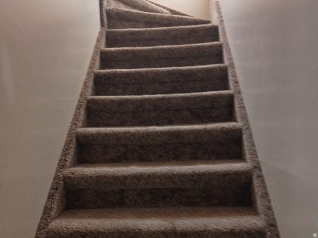 333 DENVER AVE East Carbon, UT 84520