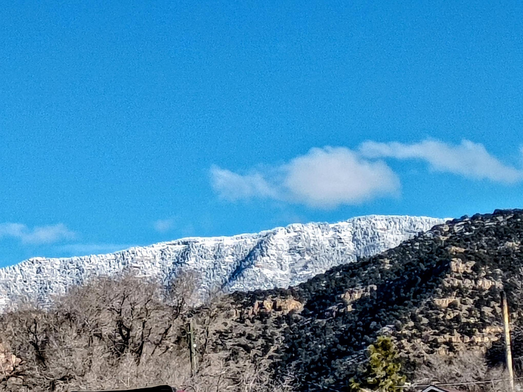 333 DENVER AVE East Carbon, UT 84520