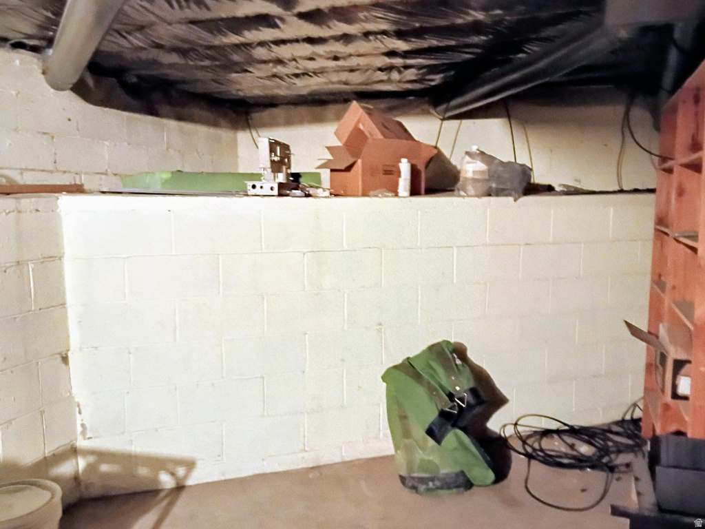 333 DENVER AVE East Carbon, UT 84520