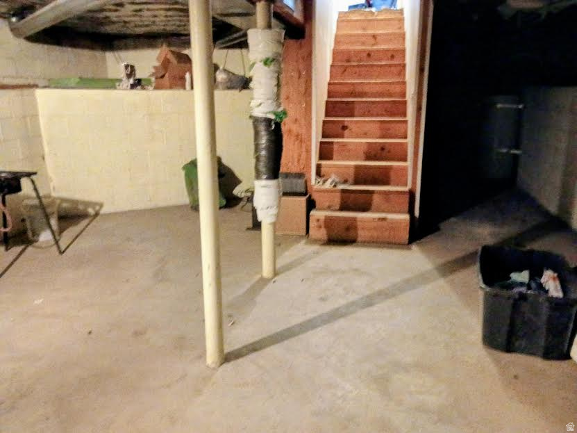 333 DENVER AVE East Carbon, UT 84520