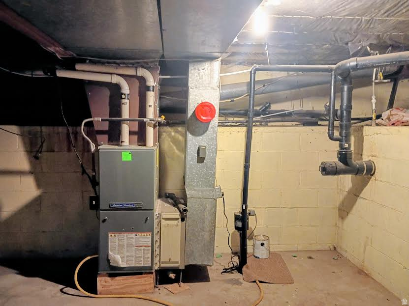 333 DENVER AVE East Carbon, UT 84520