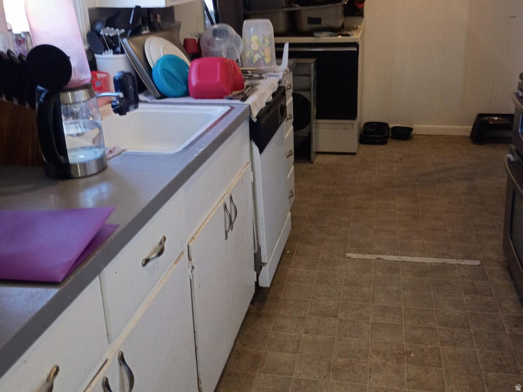 333 DENVER AVE East Carbon, UT 84520