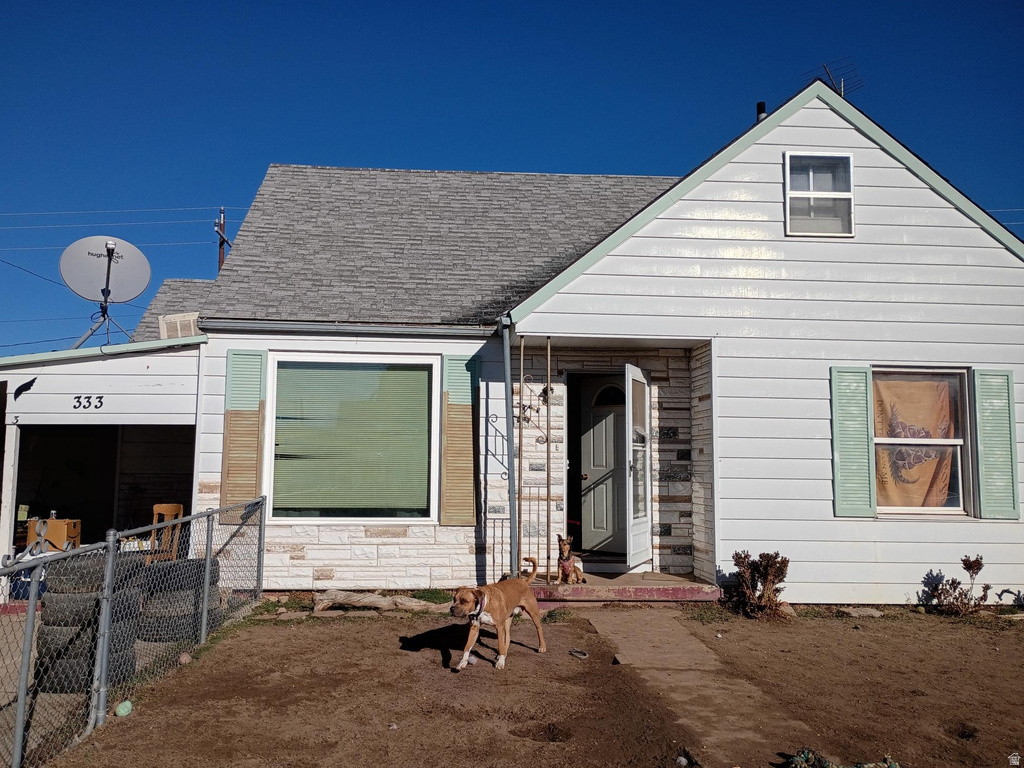 333 DENVER AVE East Carbon, UT 84520