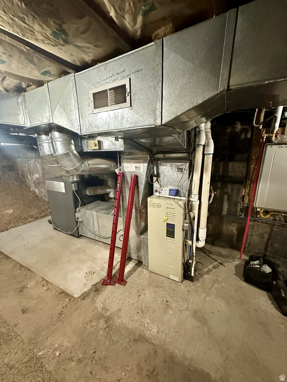 319 CARSON AVE East Carbon, UT 84520