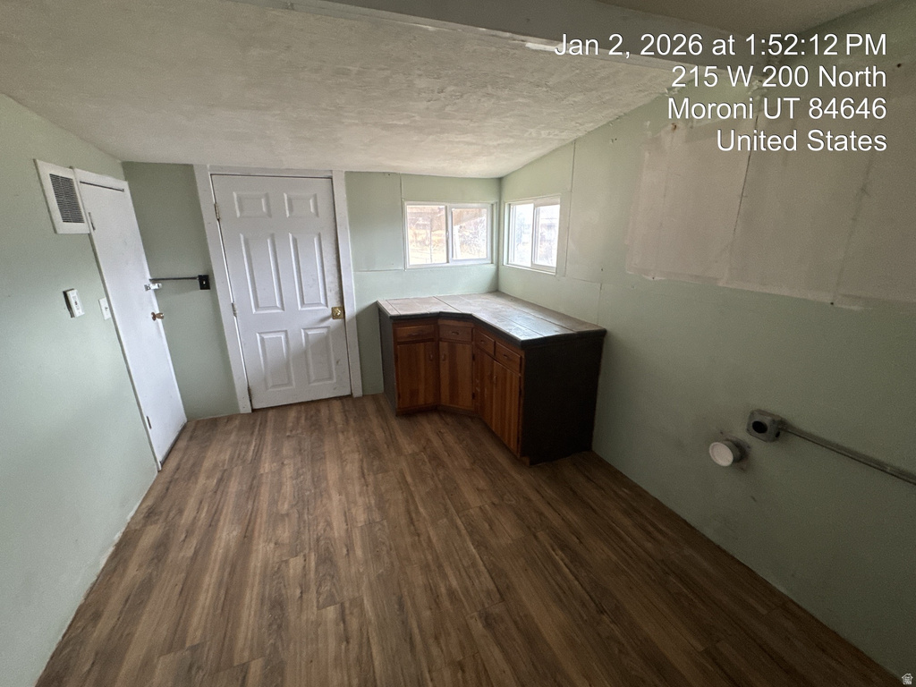 215 W 200 N Moroni, UT 84646