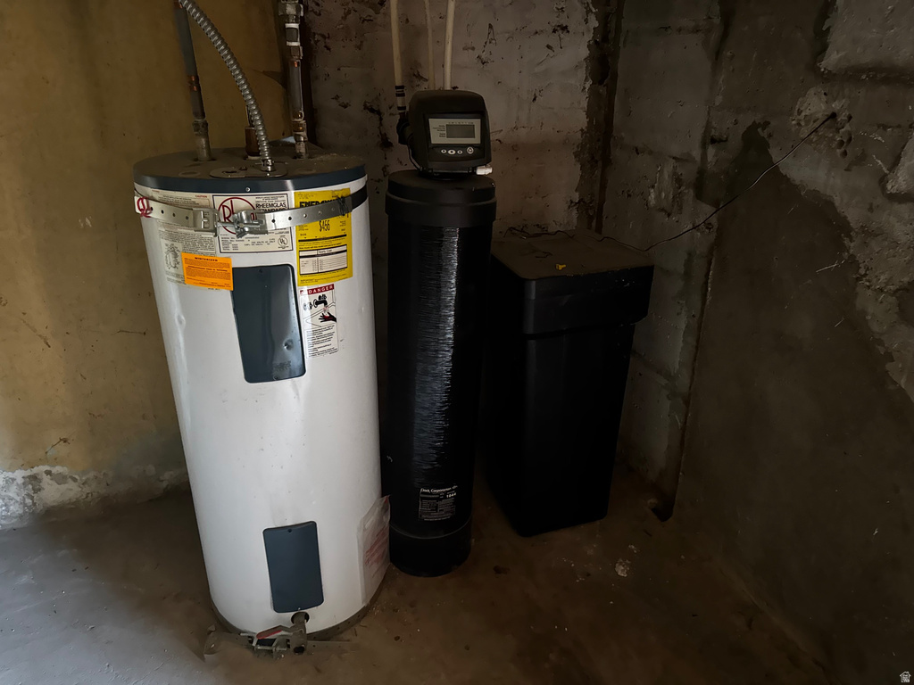 215 W 200 N Moroni, UT 84646