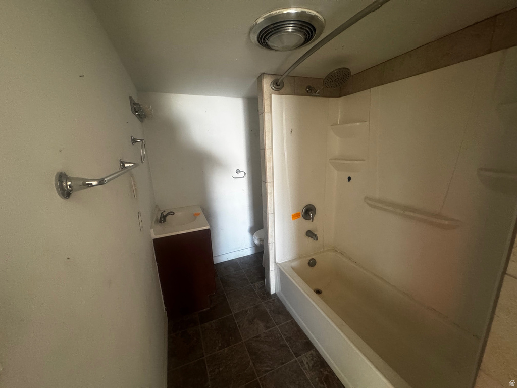 215 W 200 N Moroni, UT 84646