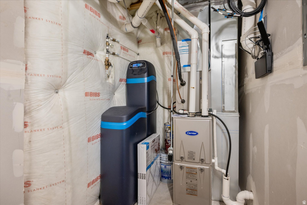 645 S PLUM CREEK LN Ogden, UT 84404