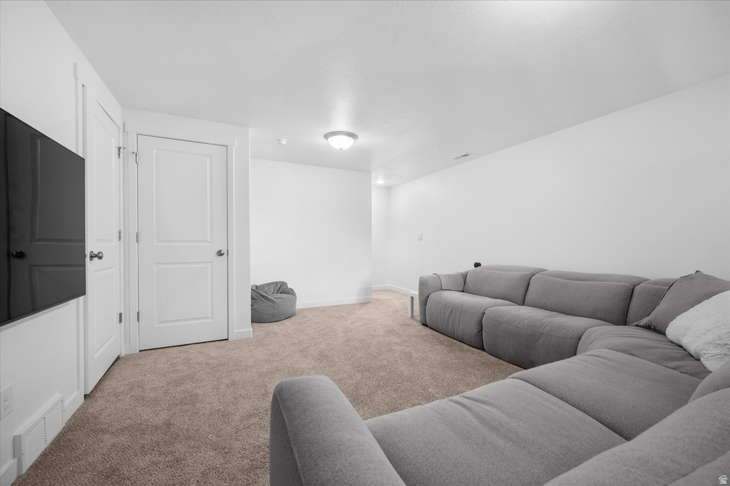 645 S PLUM CREEK LN Ogden, UT 84404