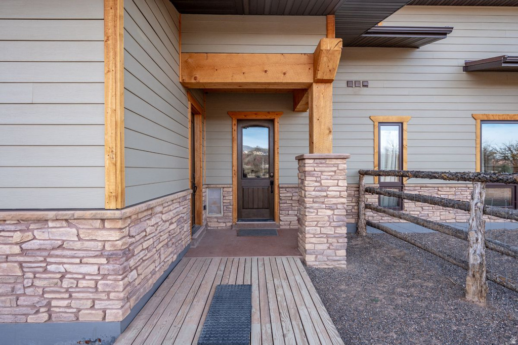 630 W 150 ST Torrey, UT 84775