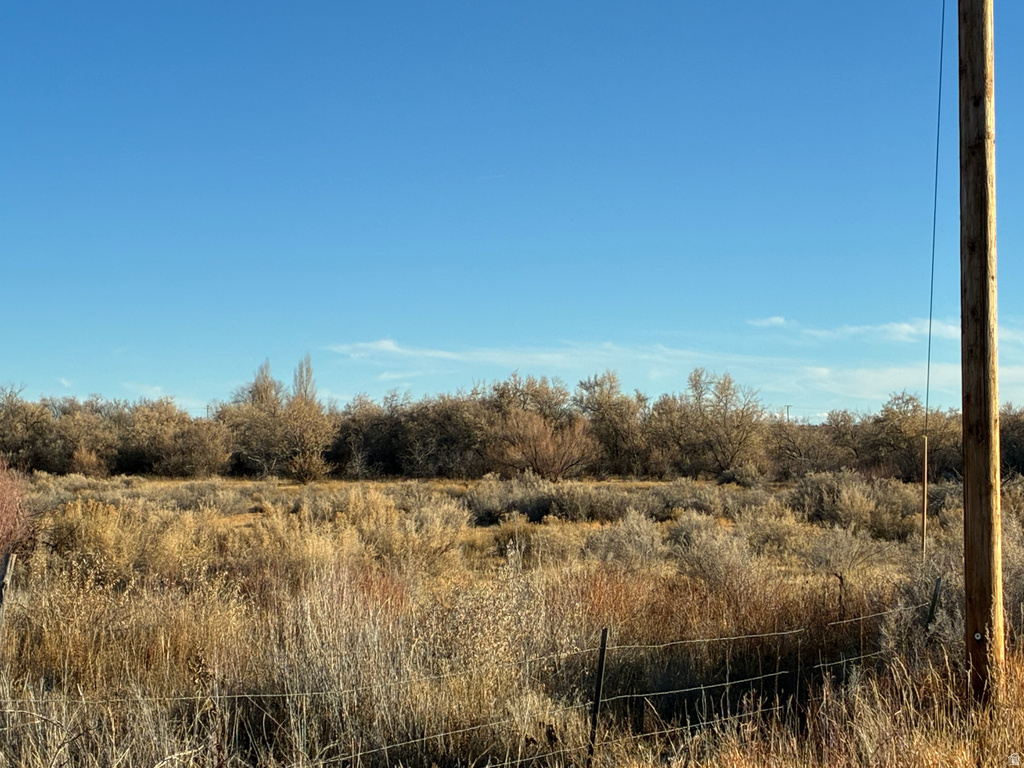 1627 S 3050 W Lapoint, UT 84039