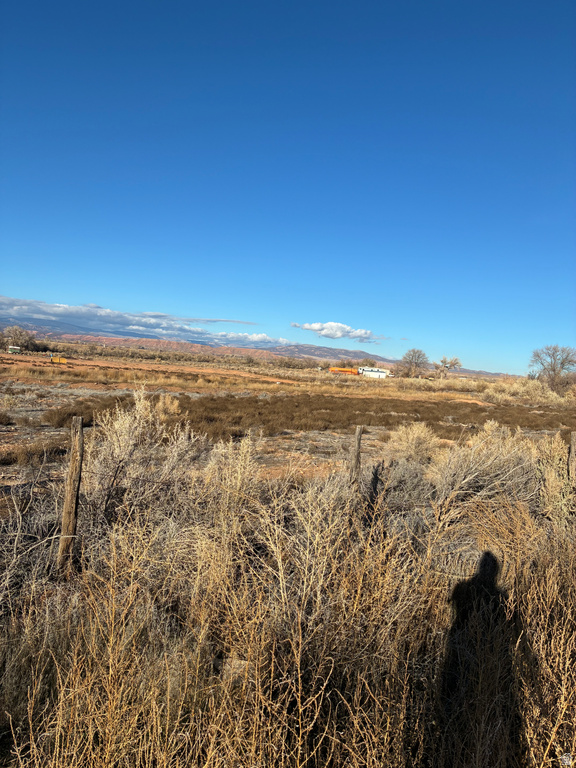 1627 S 3050 W Lapoint, UT 84039