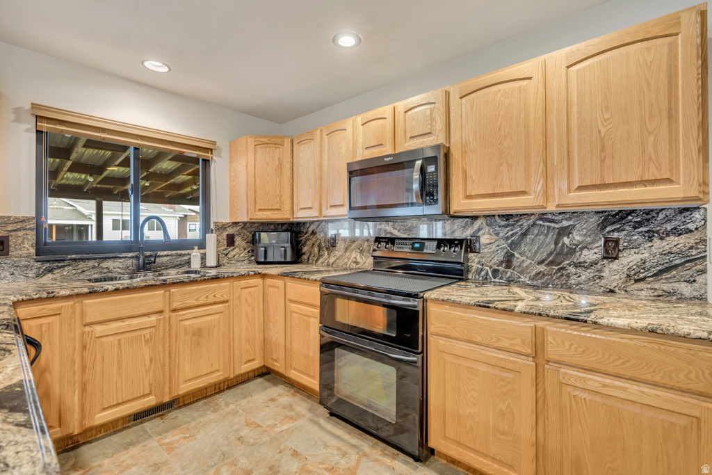 3628 S PEACH FLOWER LN West Valley City, UT 84128