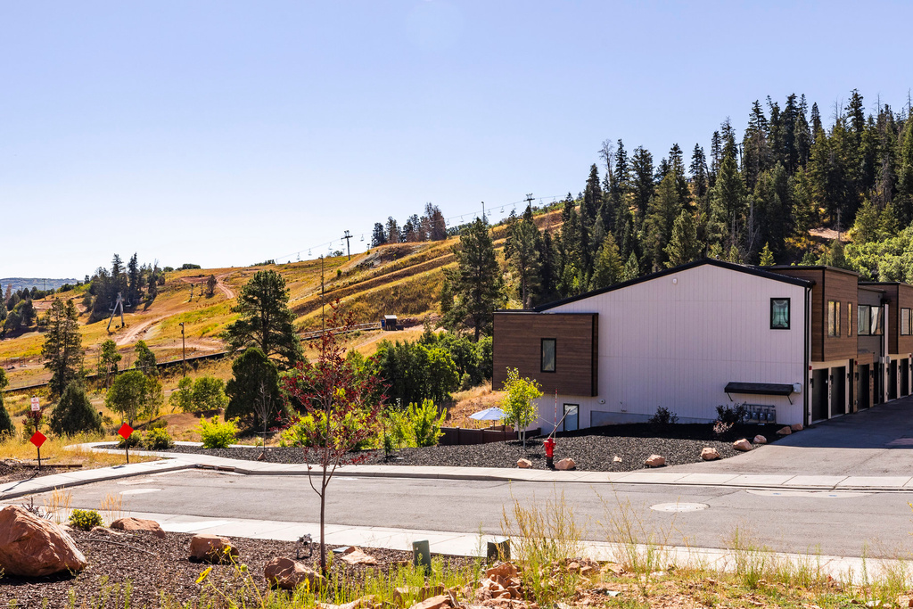 4042 W SIERRA DR #230 Park City, UT 84098