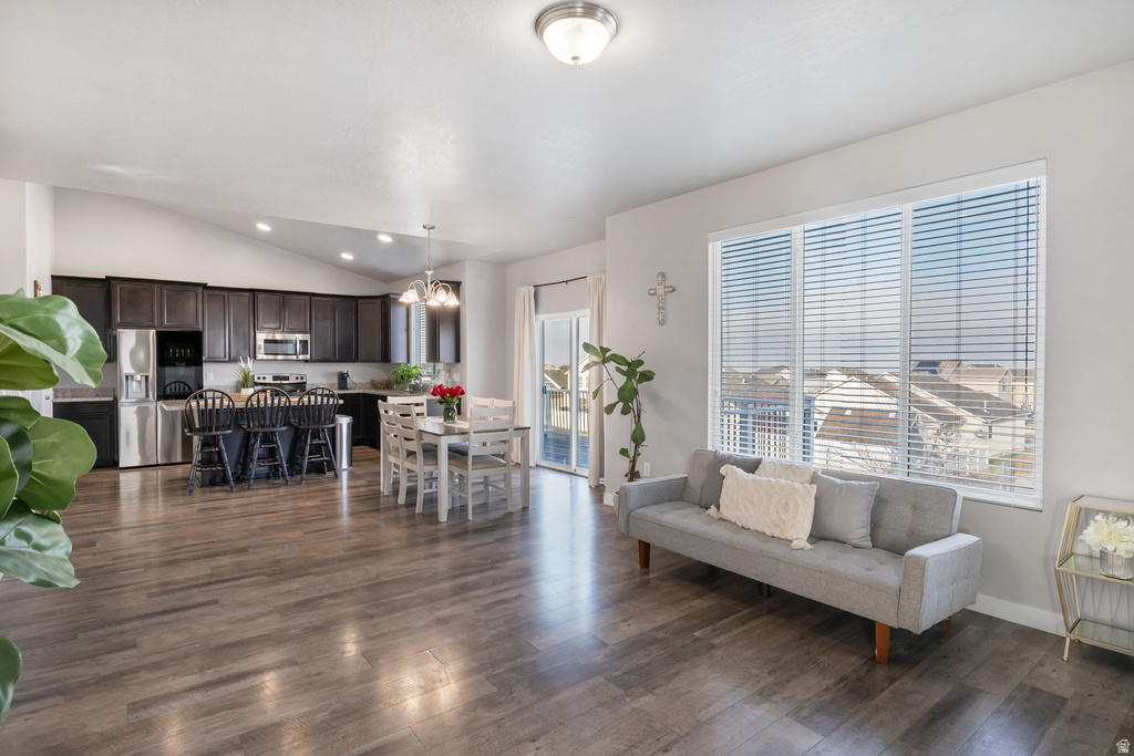 294 W QUARTZ RD Tooele, UT 84074