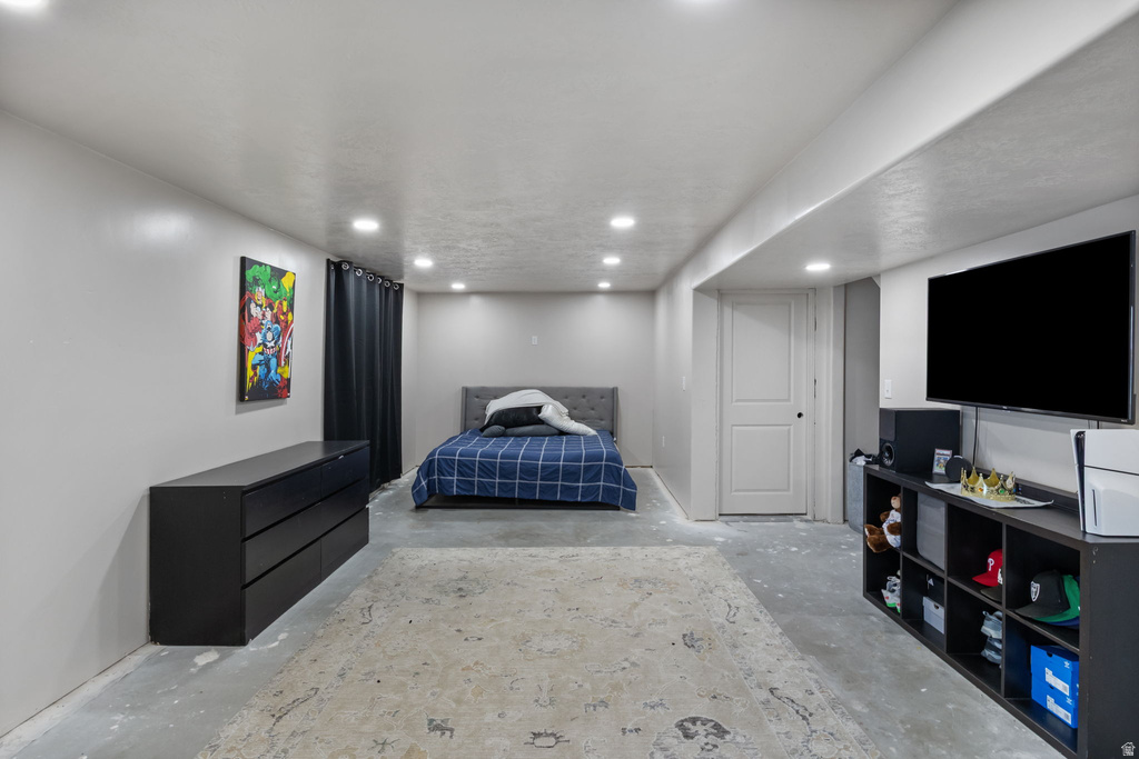 294 W QUARTZ RD Tooele, UT 84074