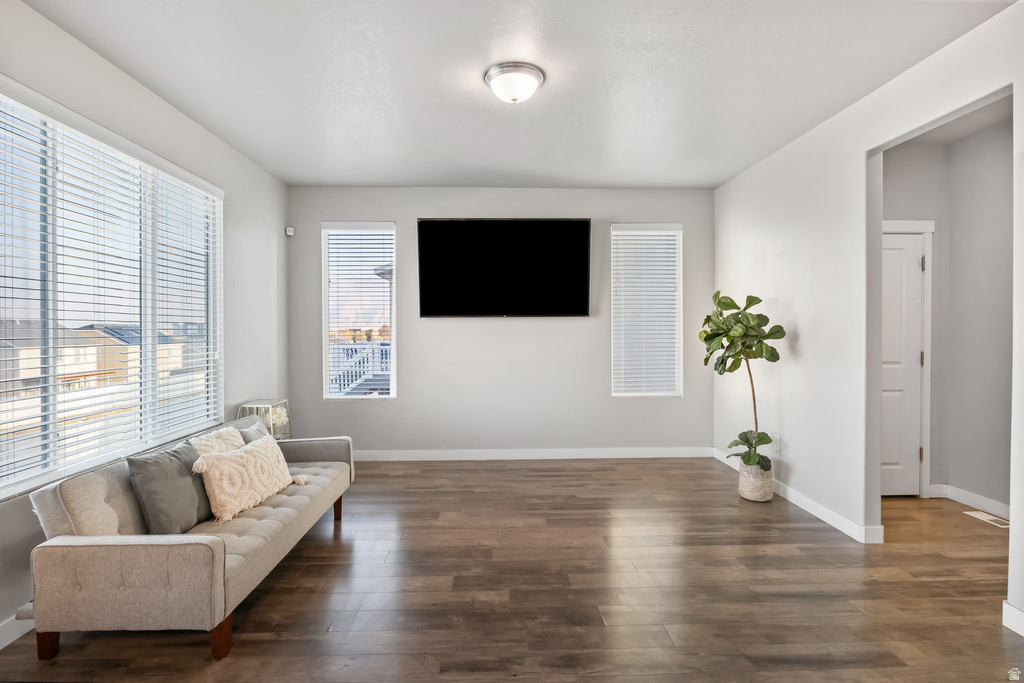 294 W QUARTZ RD Tooele, UT 84074