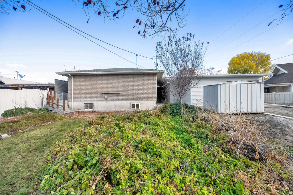 8296 S JACKSON ST Midvale, UT 84047