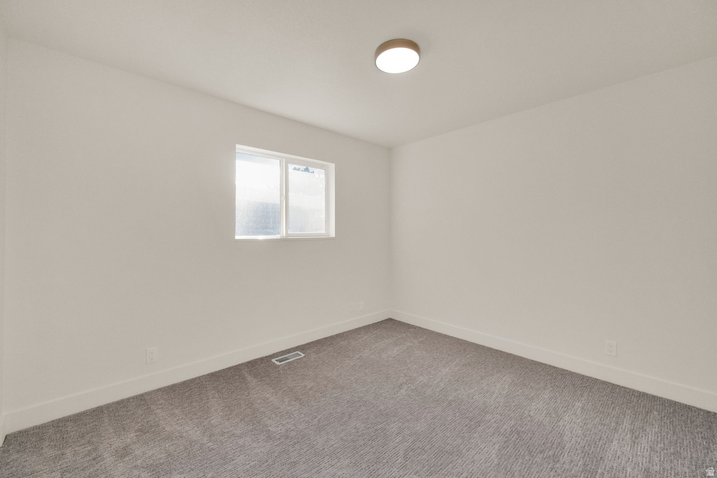 8296 S JACKSON ST Midvale, UT 84047