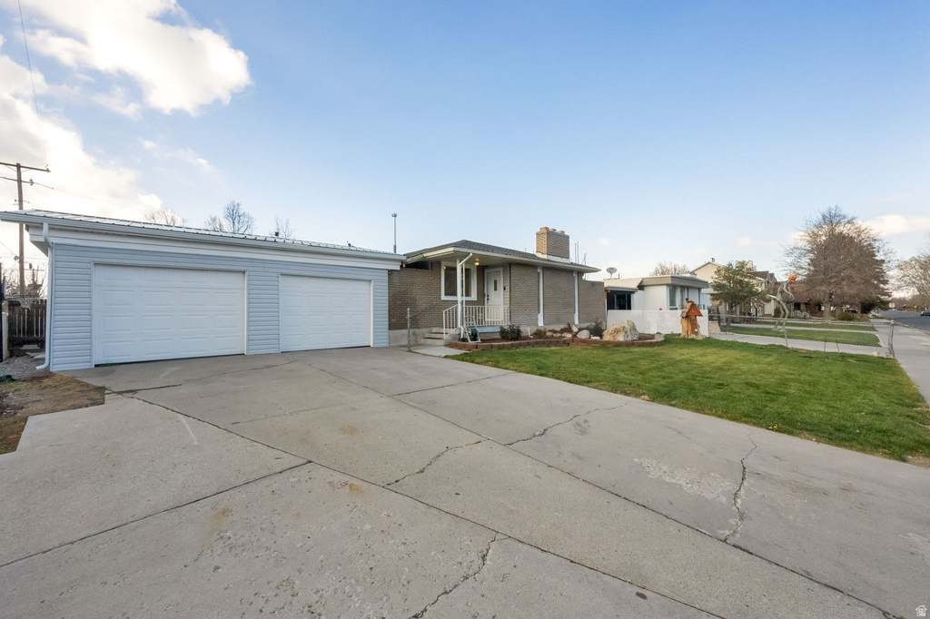 8296 S JACKSON ST Midvale, UT 84047