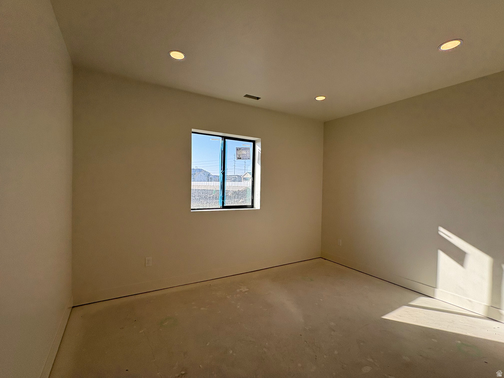 538 S 1400 W Farmington, UT 84025