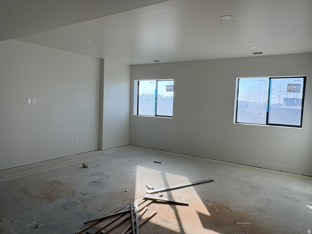 538 S 1400 W Farmington, UT 84025