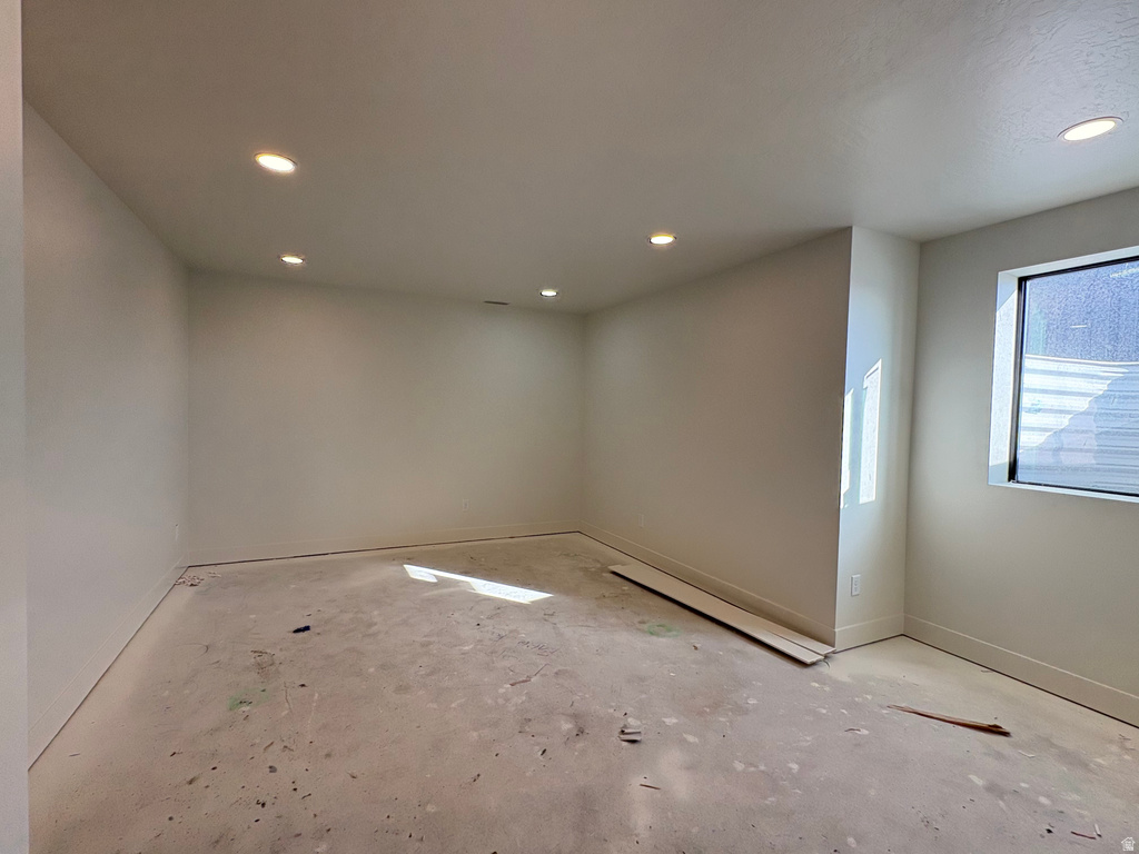 538 S 1400 W Farmington, UT 84025