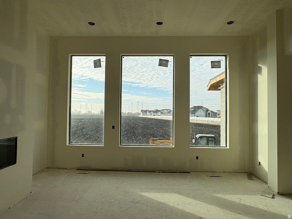 538 S 1400 W Farmington, UT 84025