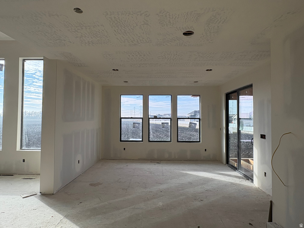 538 S 1400 W Farmington, UT 84025