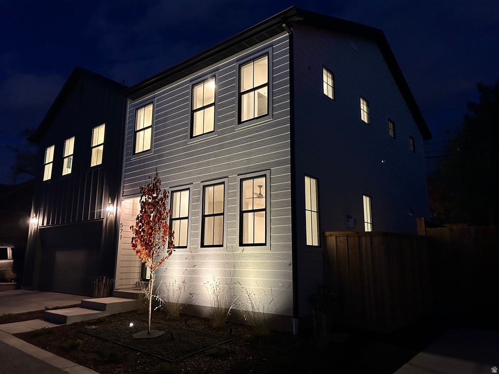 571 S MCCLELLAND ST Salt Lake City, UT 84102