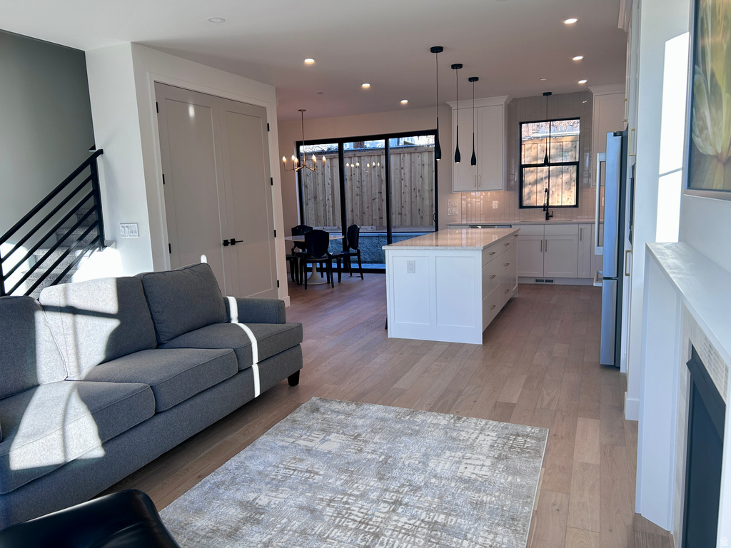 571 S MCCLELLAND ST Salt Lake City, UT 84102