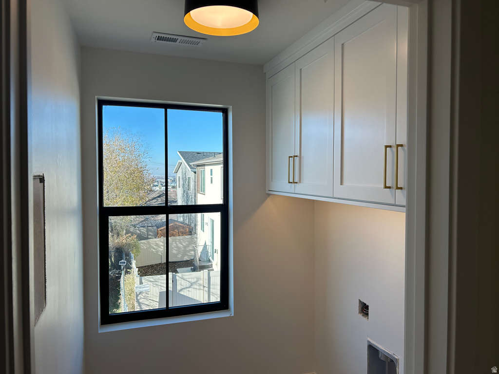 571 S MCCLELLAND ST Salt Lake City, UT 84102