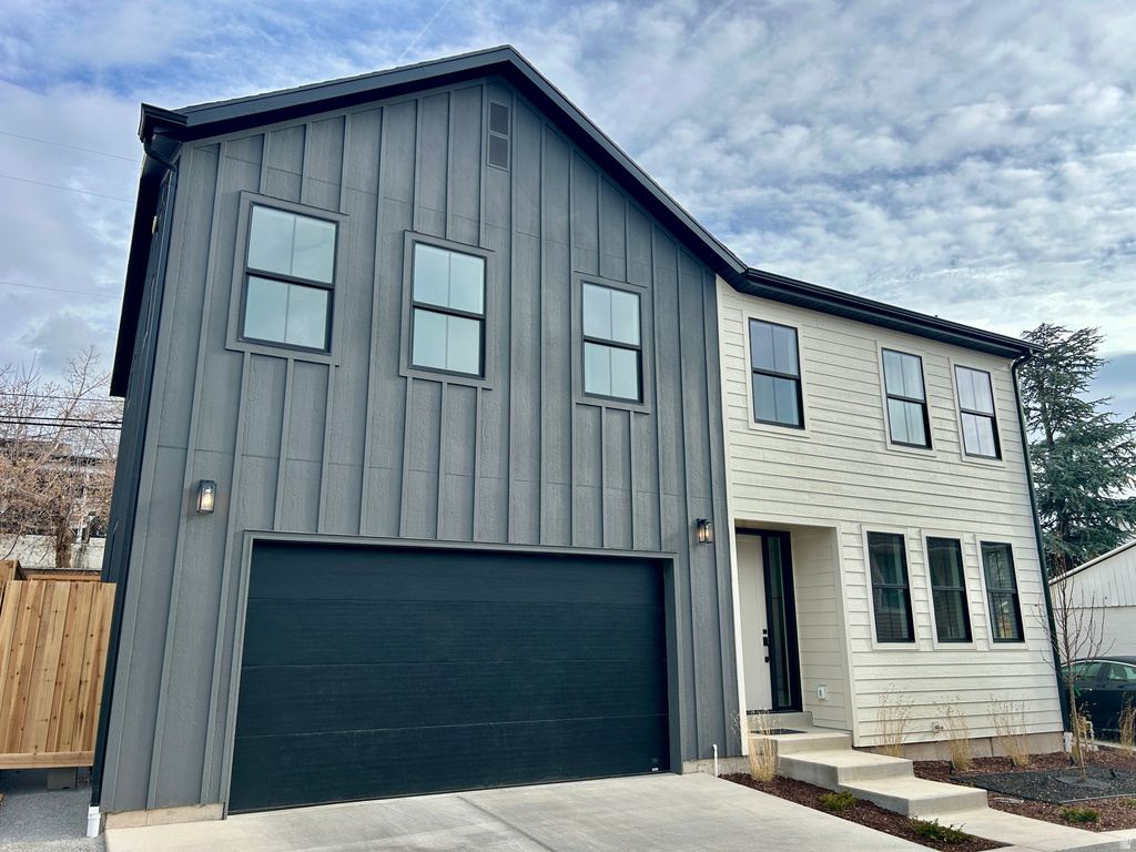 571 S MCCLELLAND ST Salt Lake City, UT 84102