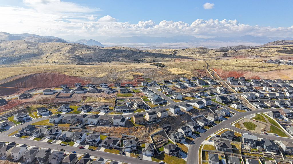 1816 S FREESTONE BLVD Santaquin, UT 84655