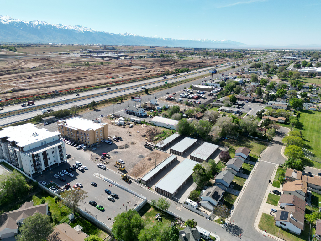 2087 N Main St N, Clearfield, UT 84015