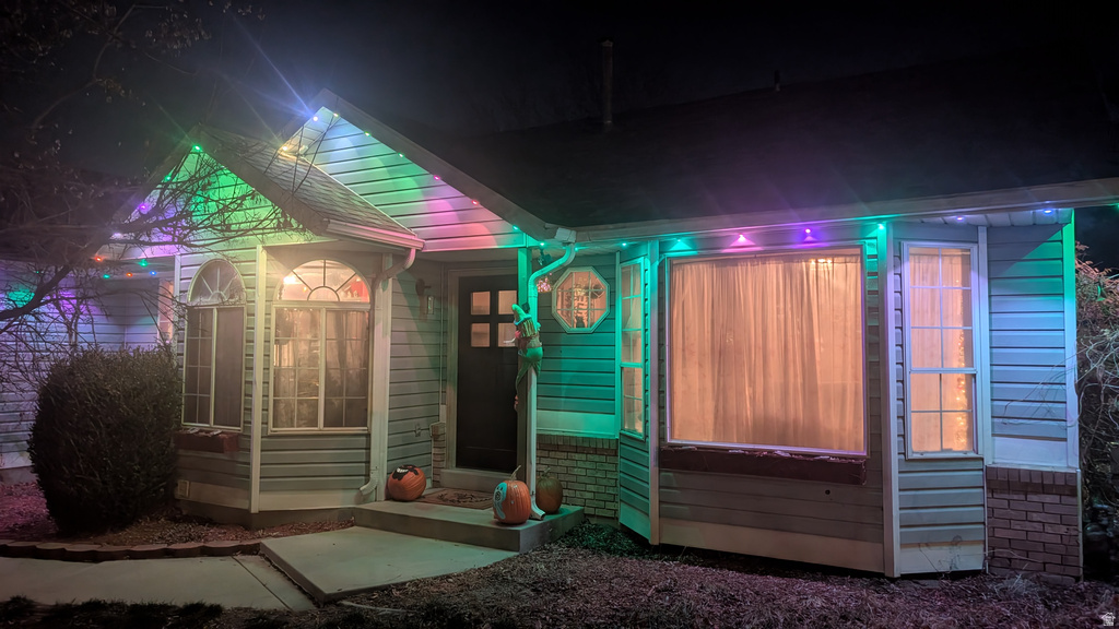 989 E SANDCREST DR Sandy, UT 84094