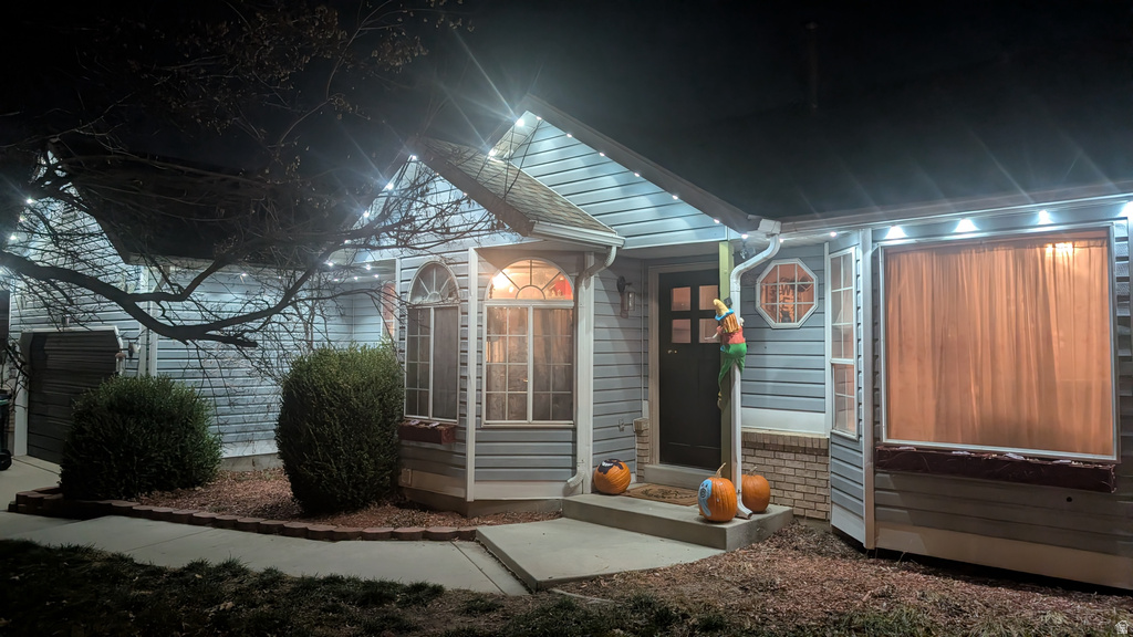 989 E SANDCREST DR Sandy, UT 84094