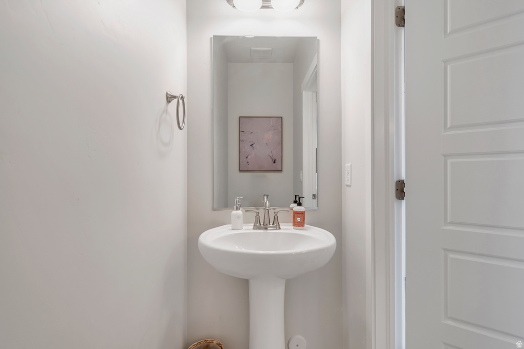 5959 W LAKE AVE South Jordan, UT 84009