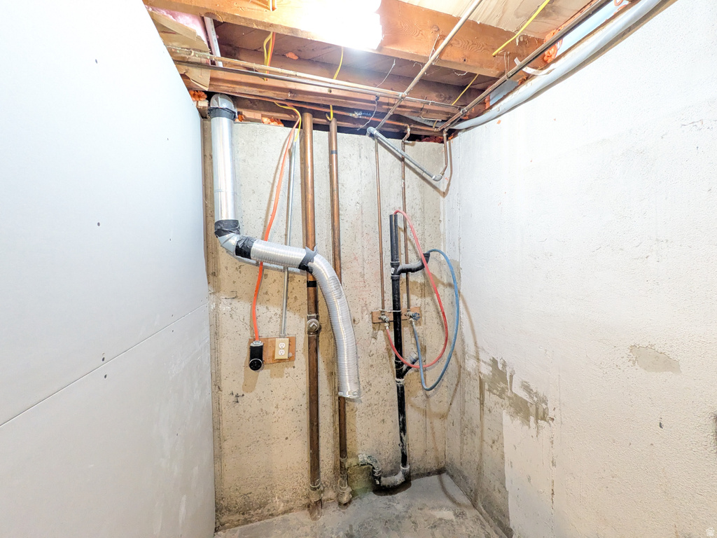 758 W 1000 S Woods Cross, UT 84087