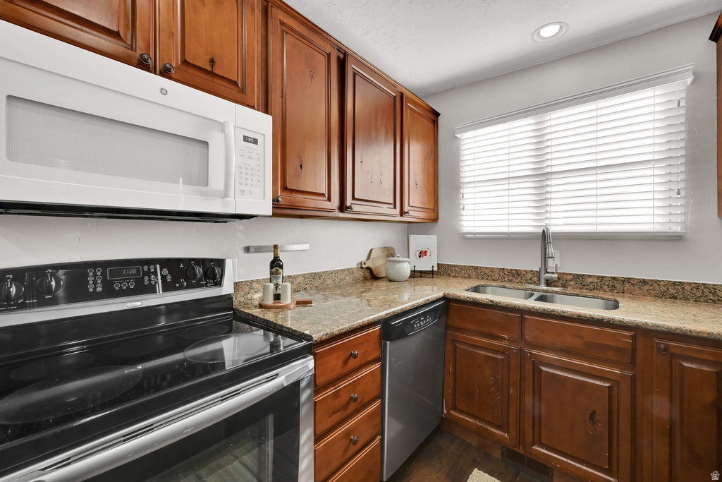 5534 S SPURRIER RD Murray, UT 84107