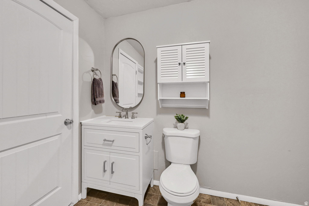 5534 S SPURRIER RD Murray, UT 84107