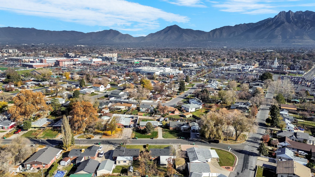 5534 S SPURRIER RD Murray, UT 84107