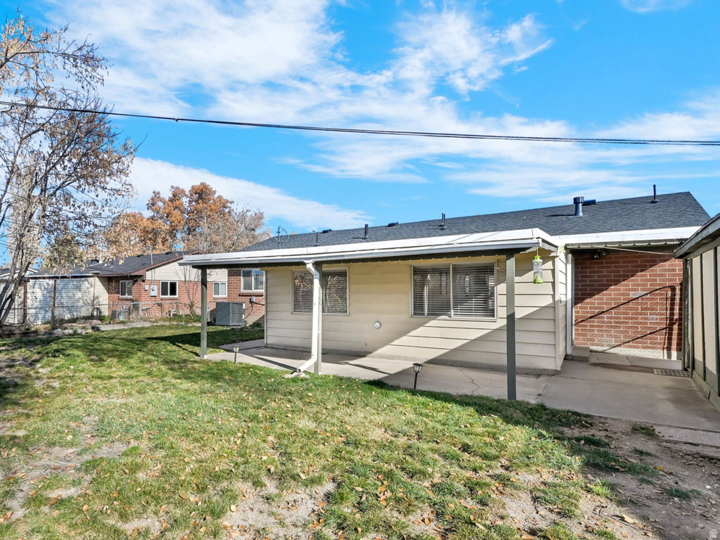 5534 S SPURRIER RD Murray, UT 84107