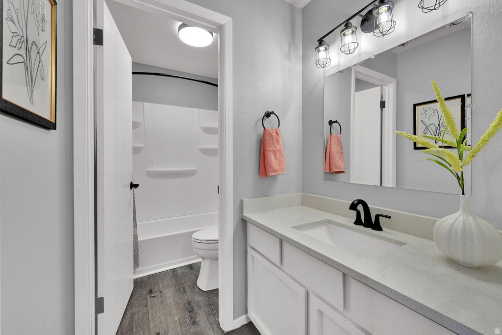 651 E WILLIAMSBURG CIR Sandy, UT 84070