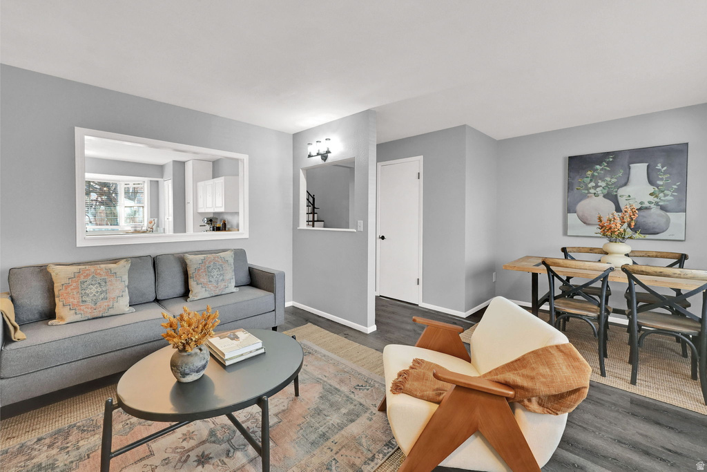 651 E WILLIAMSBURG CIR Sandy, UT 84070