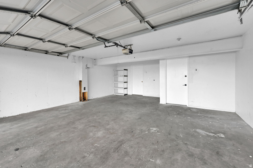 651 E WILLIAMSBURG CIR Sandy, UT 84070