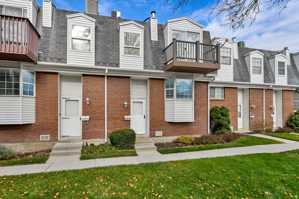 651 E WILLIAMSBURG CIR Sandy, UT 84070