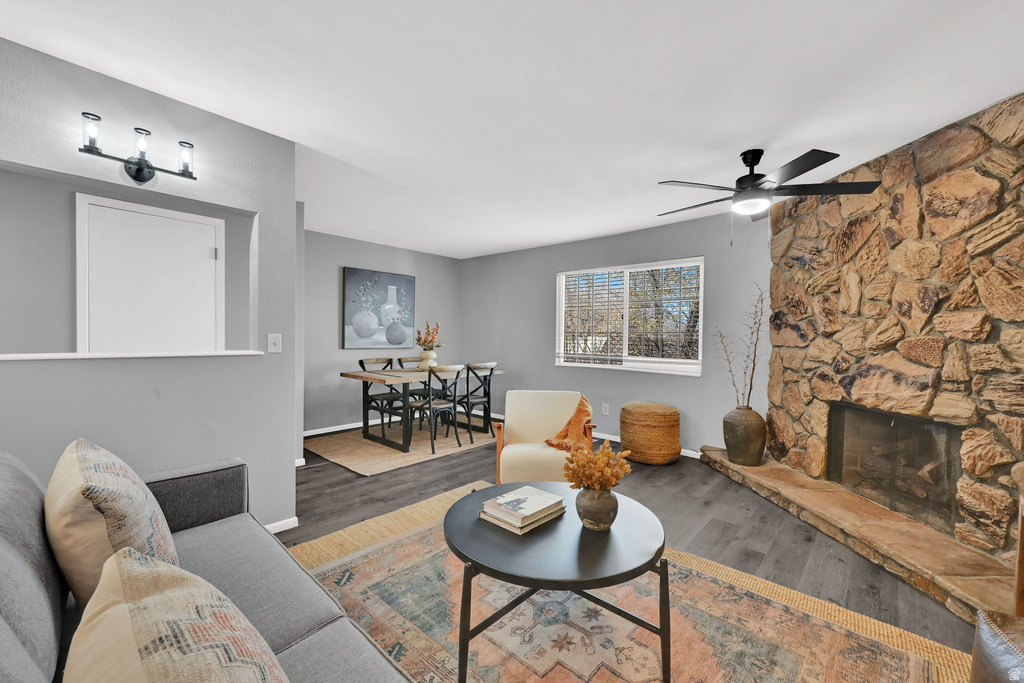 651 E WILLIAMSBURG CIR Sandy, UT 84070