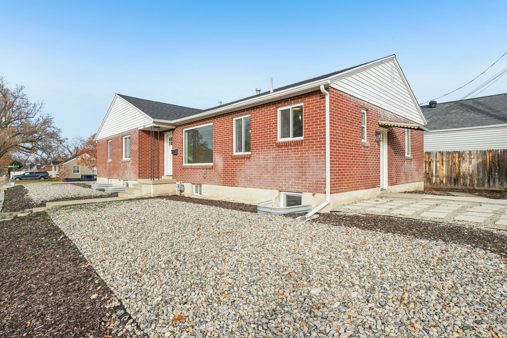 1597 E 2700 ST Salt Lake City, UT 84106